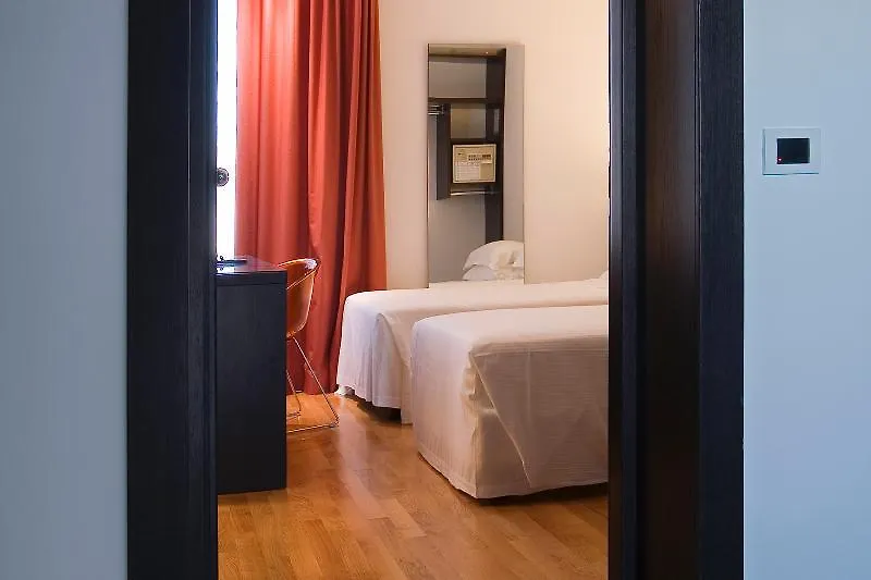 Card International Hotel Ρίμινι 4*,  Ιταλία